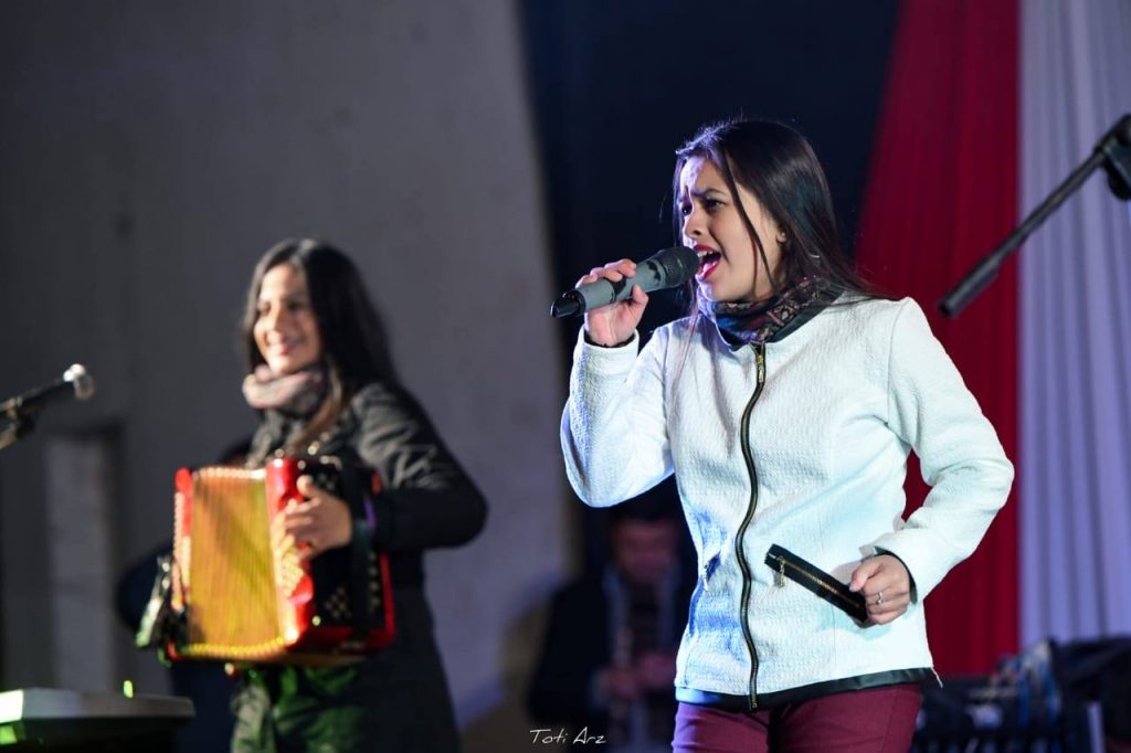 36943077_2103161296572278_8617185493773189120_o