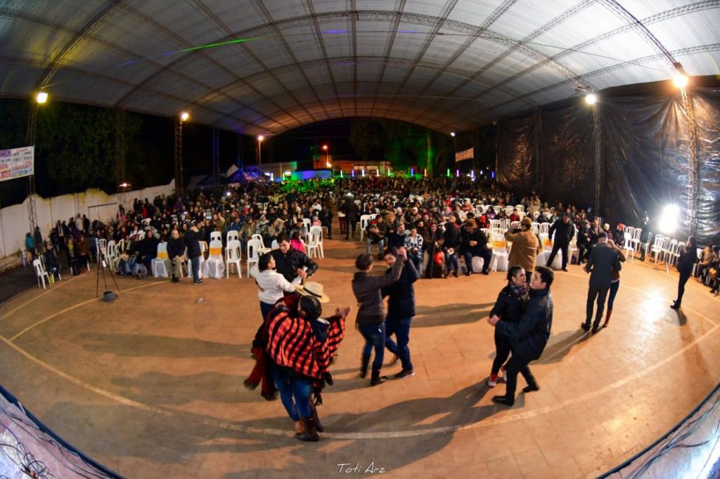 37043783_2103161549905586_1713997409178091520_o