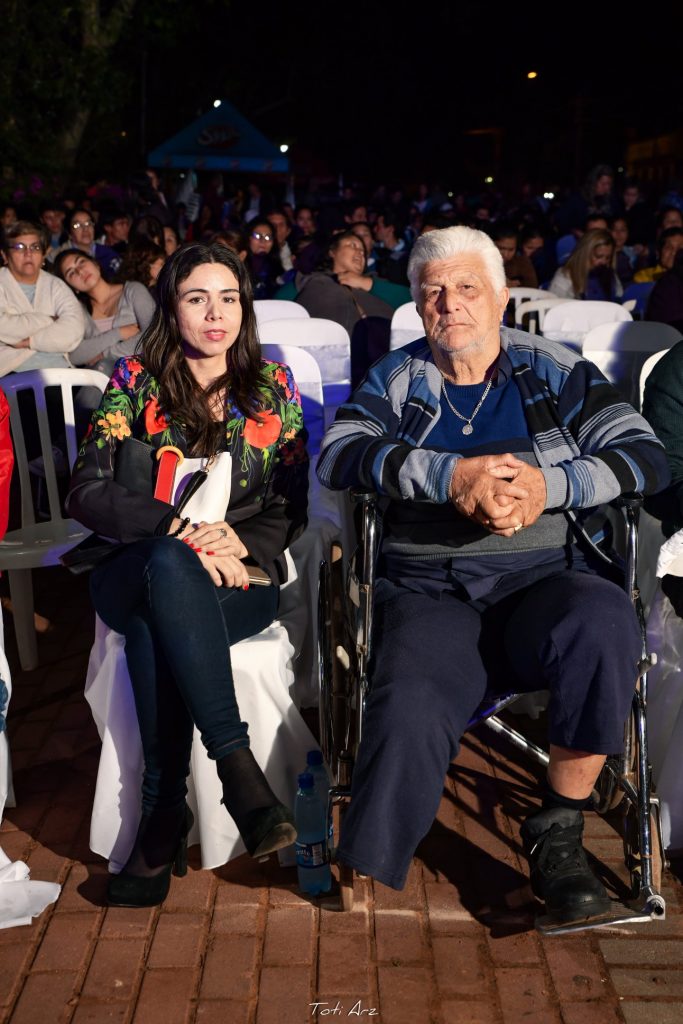 37175318_2106089492946125_1165081261396459520_o