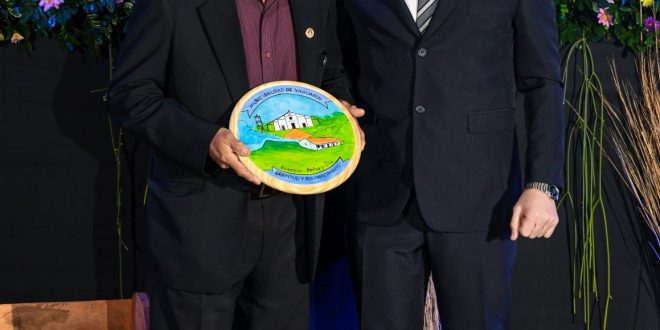 37214055_2106090676279340_842864903520780288_o